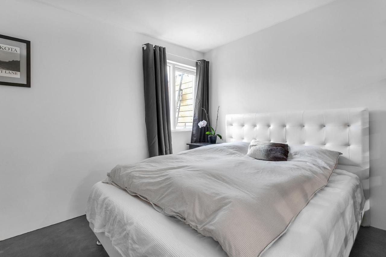 Lovely Studio Apartment With Hot Tub Reykjavík Buitenkant foto